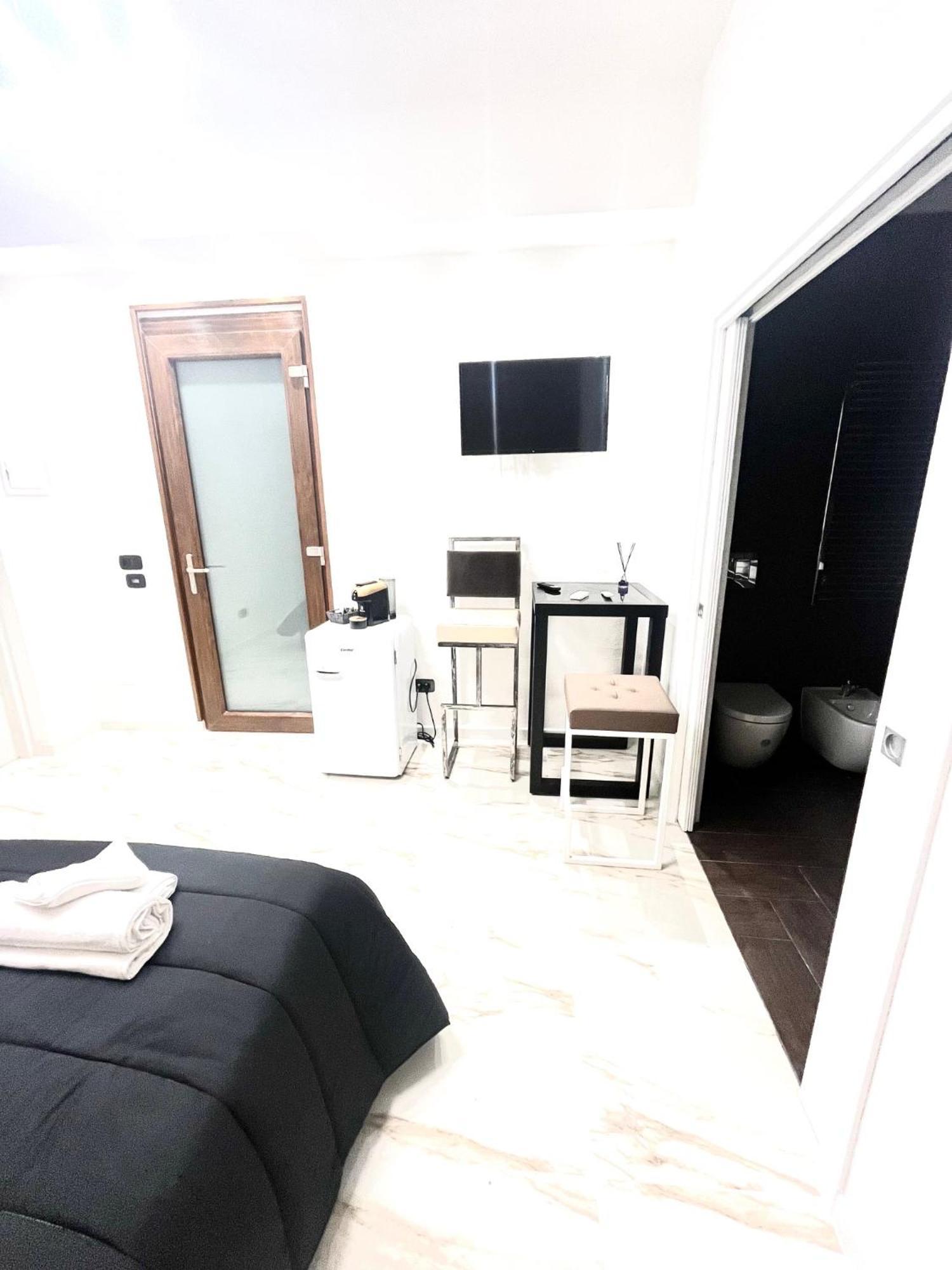 Mada'S Apartment Deluxe Bari Zewnętrze zdjęcie