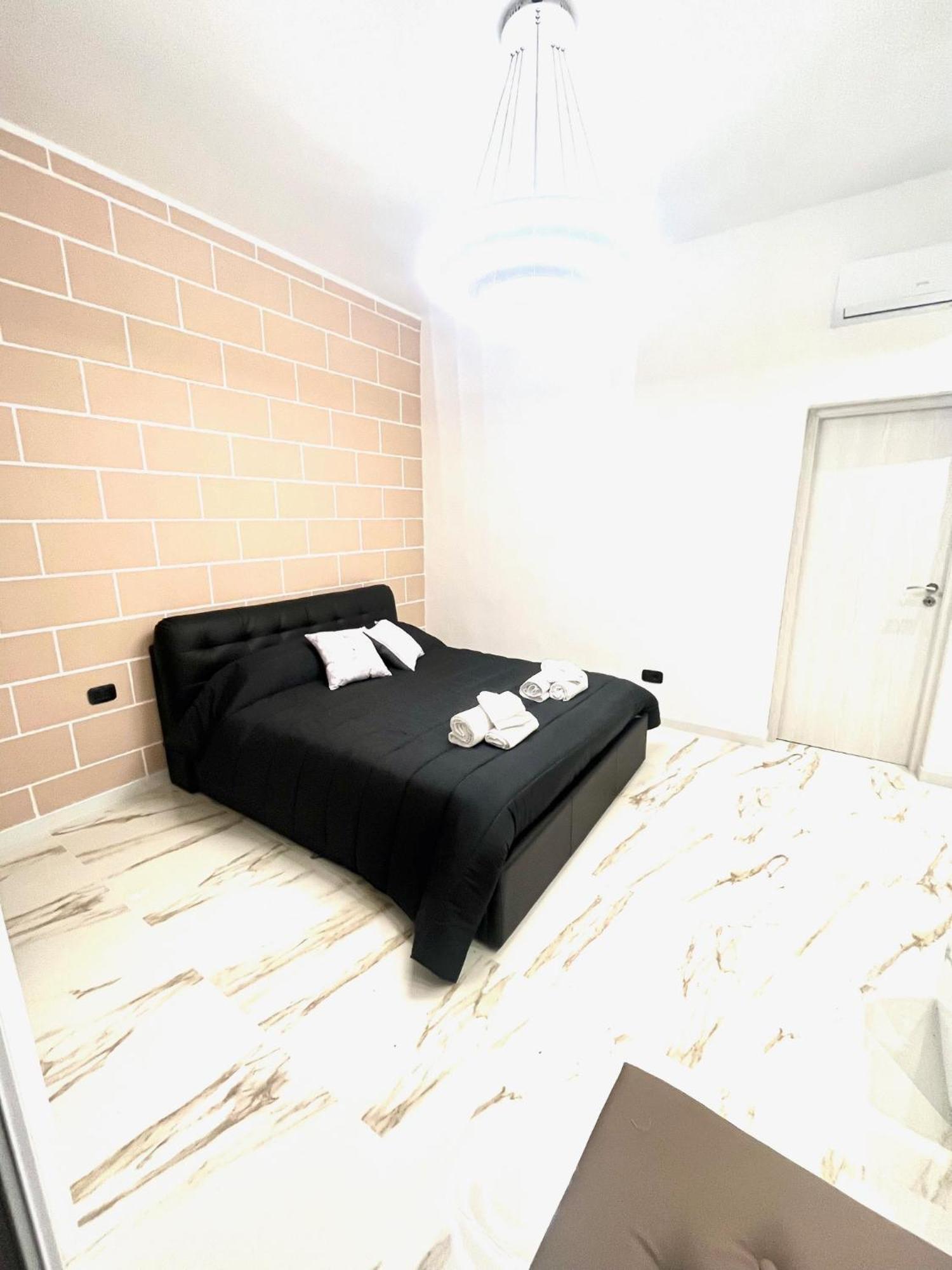 Mada'S Apartment Deluxe Bari Zewnętrze zdjęcie