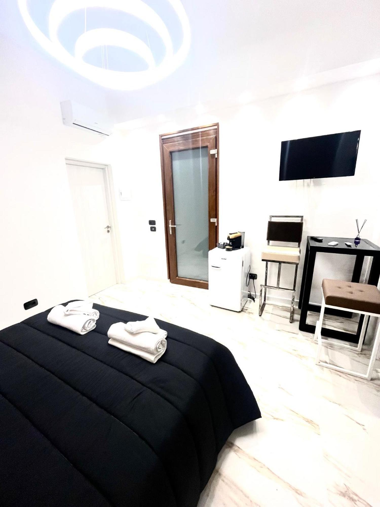 Mada'S Apartment Deluxe Bari Zewnętrze zdjęcie