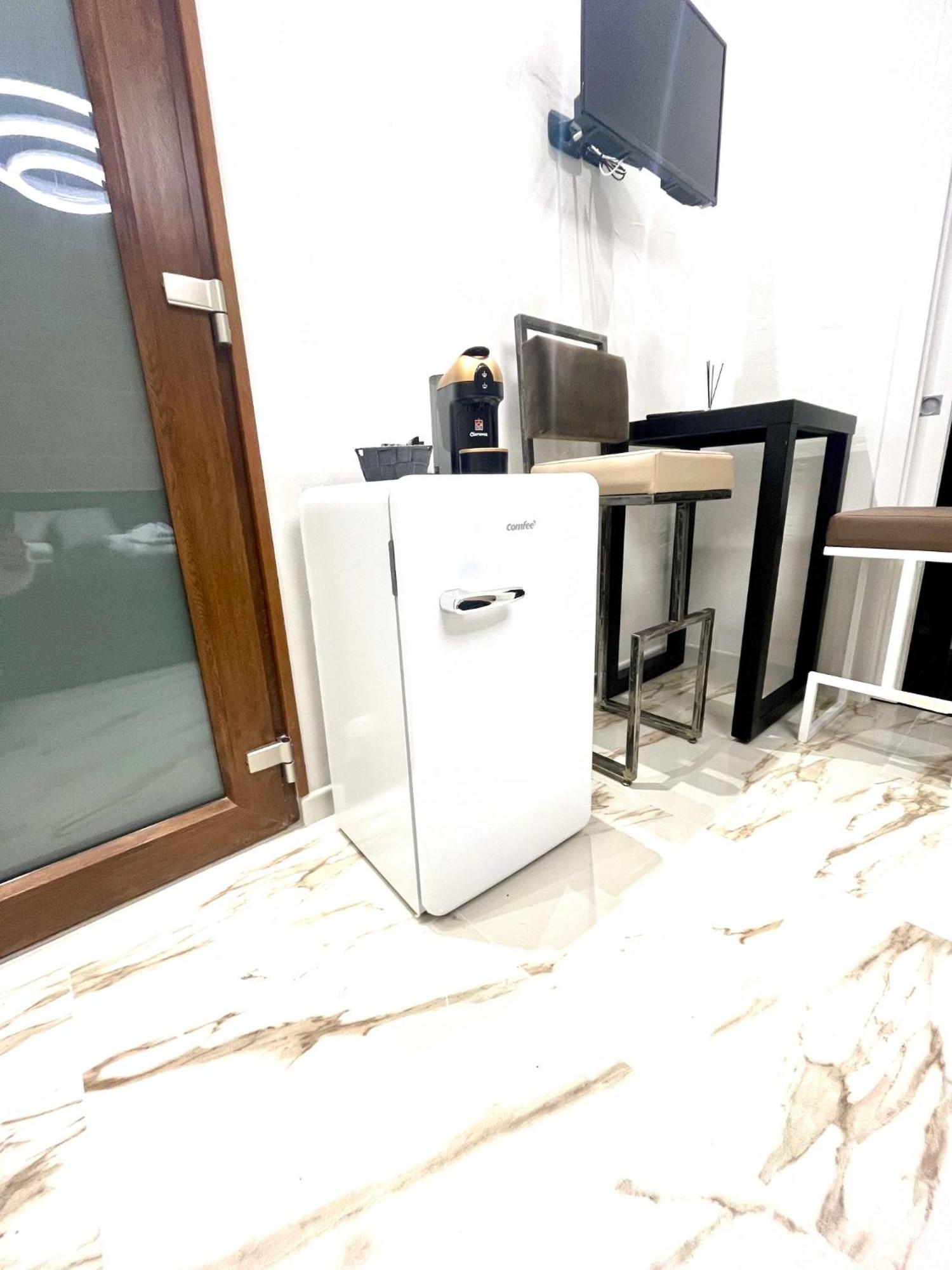 Mada'S Apartment Deluxe Bari Zewnętrze zdjęcie